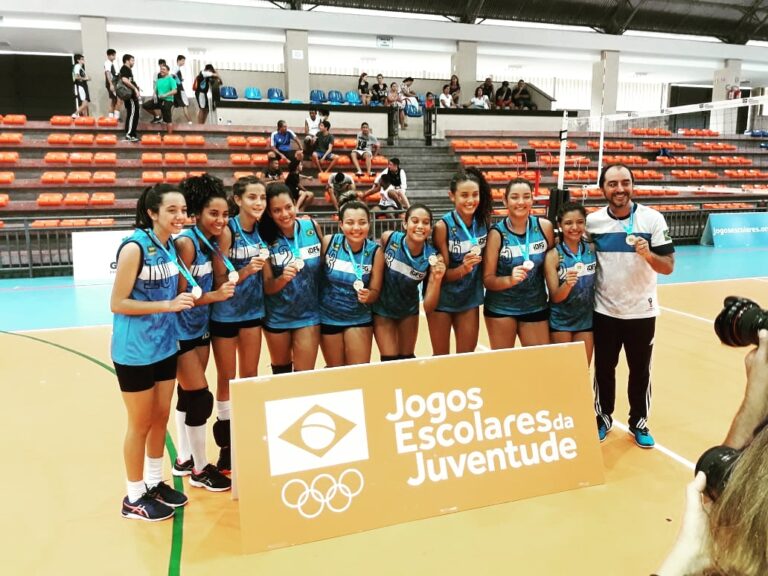 Equipe de Vôlei Feminino é Campeã nos Jogos da Juventude!