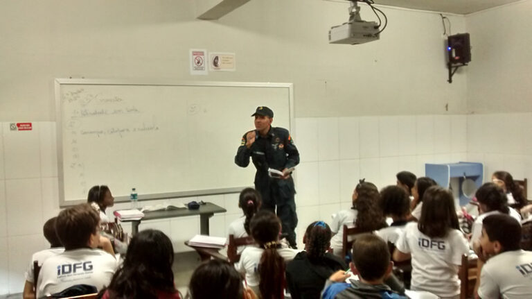 DICAS DE SEGURANÇA PARA ESTUDANTES