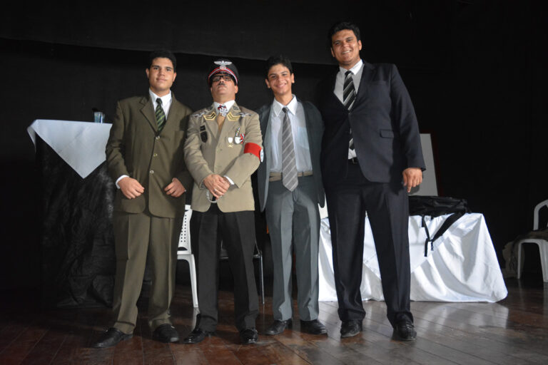 O JULGAMENTO DE ADOLF HITLER